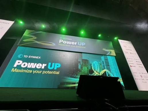 Escenario de PowerUP Colombia 2025 de TD SYNNEX